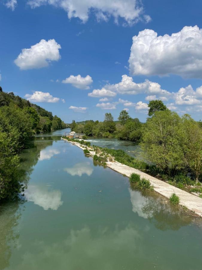 Le Moulin de cherré gîte bleu Aubigné-Racan Extérieur photo