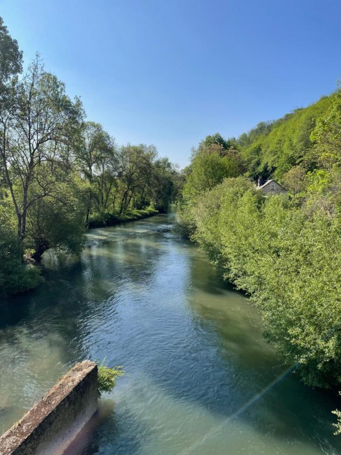 Le Moulin de cherré gîte bleu Aubigné-Racan Extérieur photo